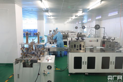 戰(zhàn) 疫 圖集 助力復(fù)工復(fù)學(xué) 北京口罩廠(chǎng)商加緊生產(chǎn)